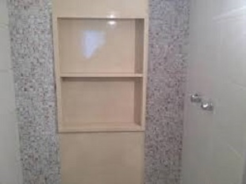 Nicho de Banheiro com Borda Conjunto Residencial Butantã - Nicho de Banheiro Porcelanato